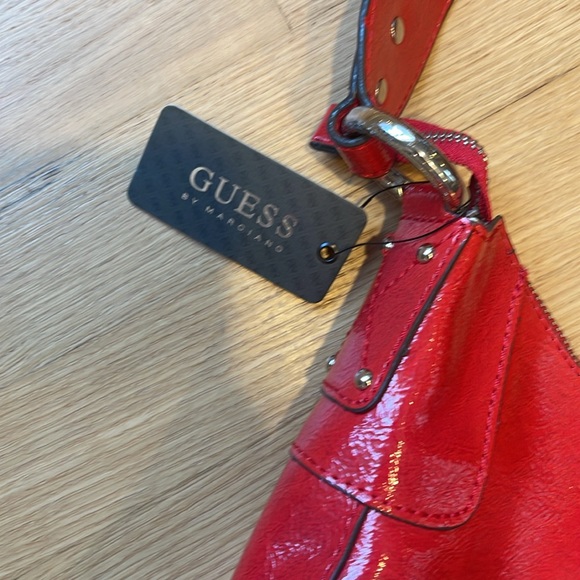 NWT Guess Y2K red paten faux leather shoulder bag - Picture 4 of 5